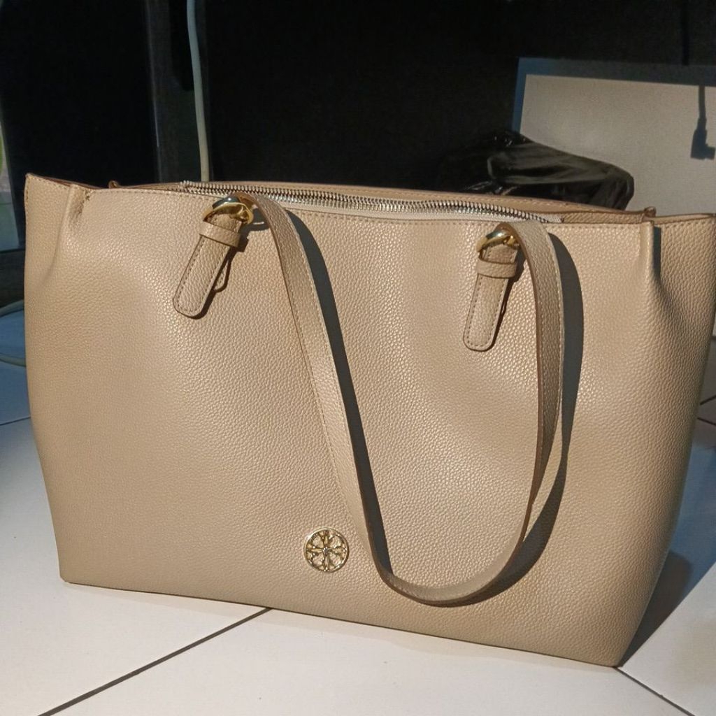 Preloved les catino bag VIRYA SHOPPER cream minus