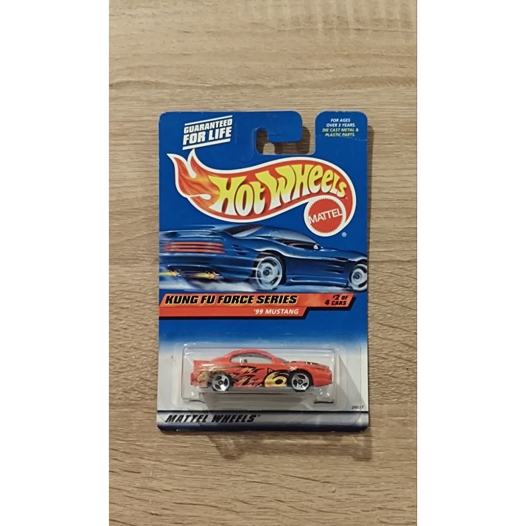 Hot Wheels Ford 99 Mustang