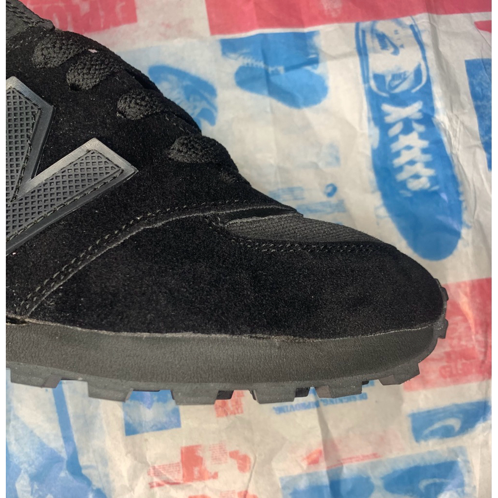 istone nb full black