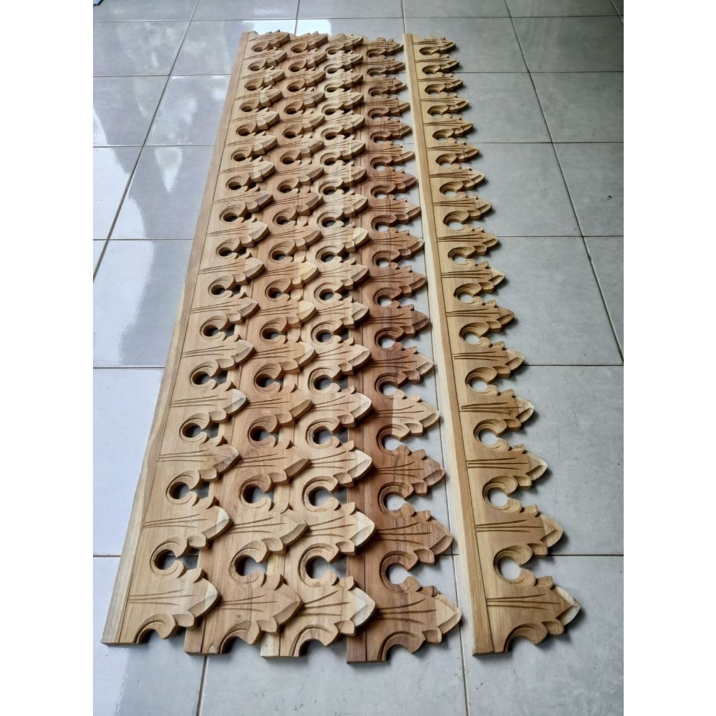 Lisplang Kayu Jati Motif Cemara 18cm x 2m x 1.8cm Ukir Jepara Untuk Rumah