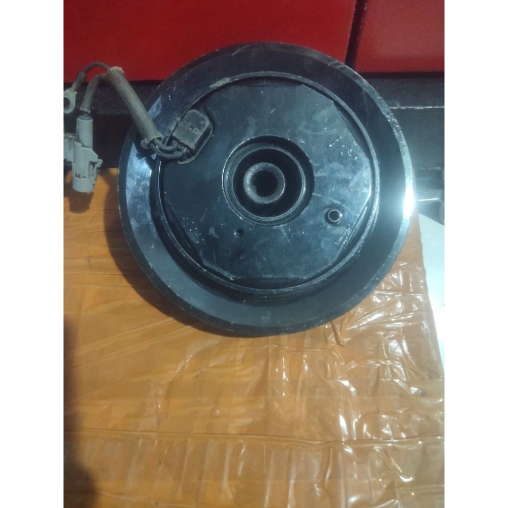 Magnit kompresor AC  kijang diesel  second  orginal