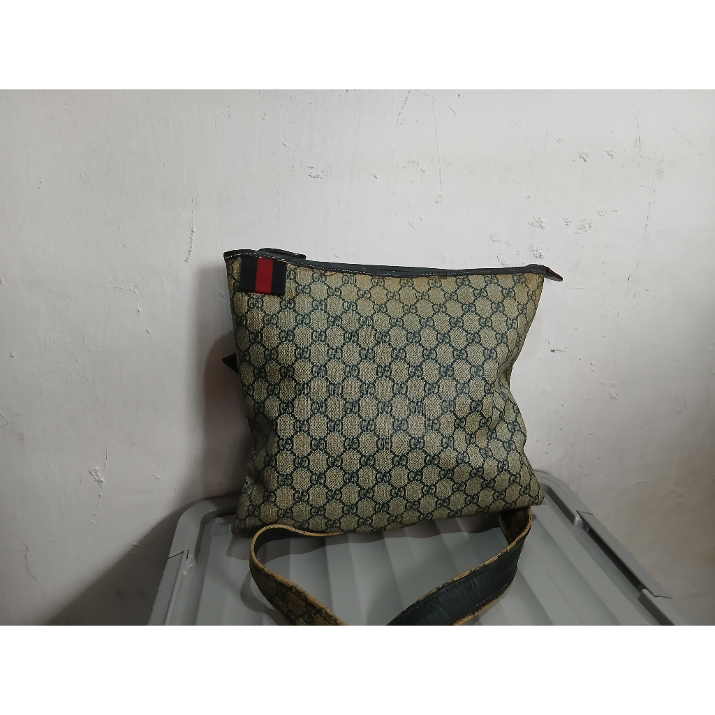 tas sling bag slempang brand gucci signature lengkap noser tag embossed preloved