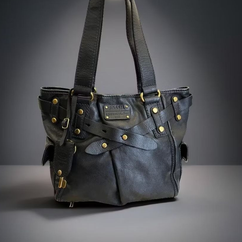 F0$$1L Adriana black tote bag size small