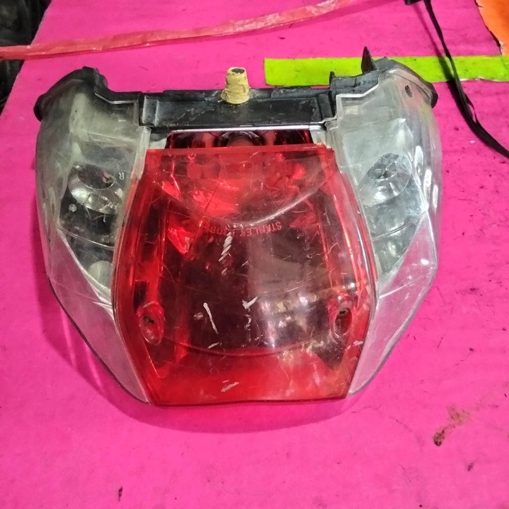 lampu stoplamp lampu rem belakang Honda karisma x karisma D, seconds original