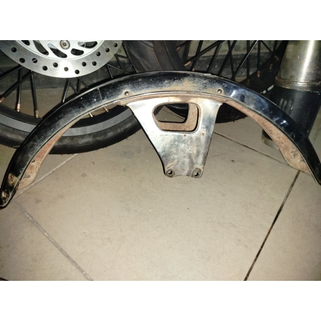 slebor depan Honda gl 100