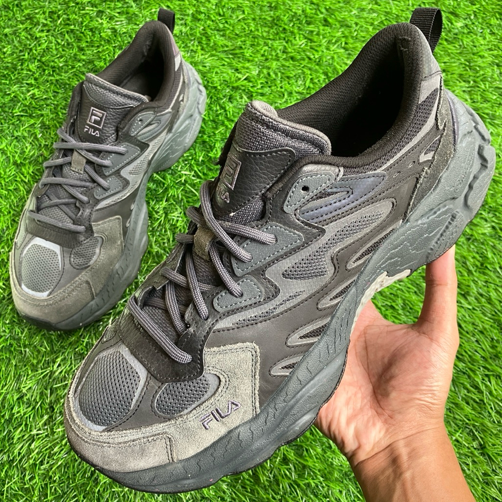 FILA Fern Black Grey Sneakers shoes size 44,5