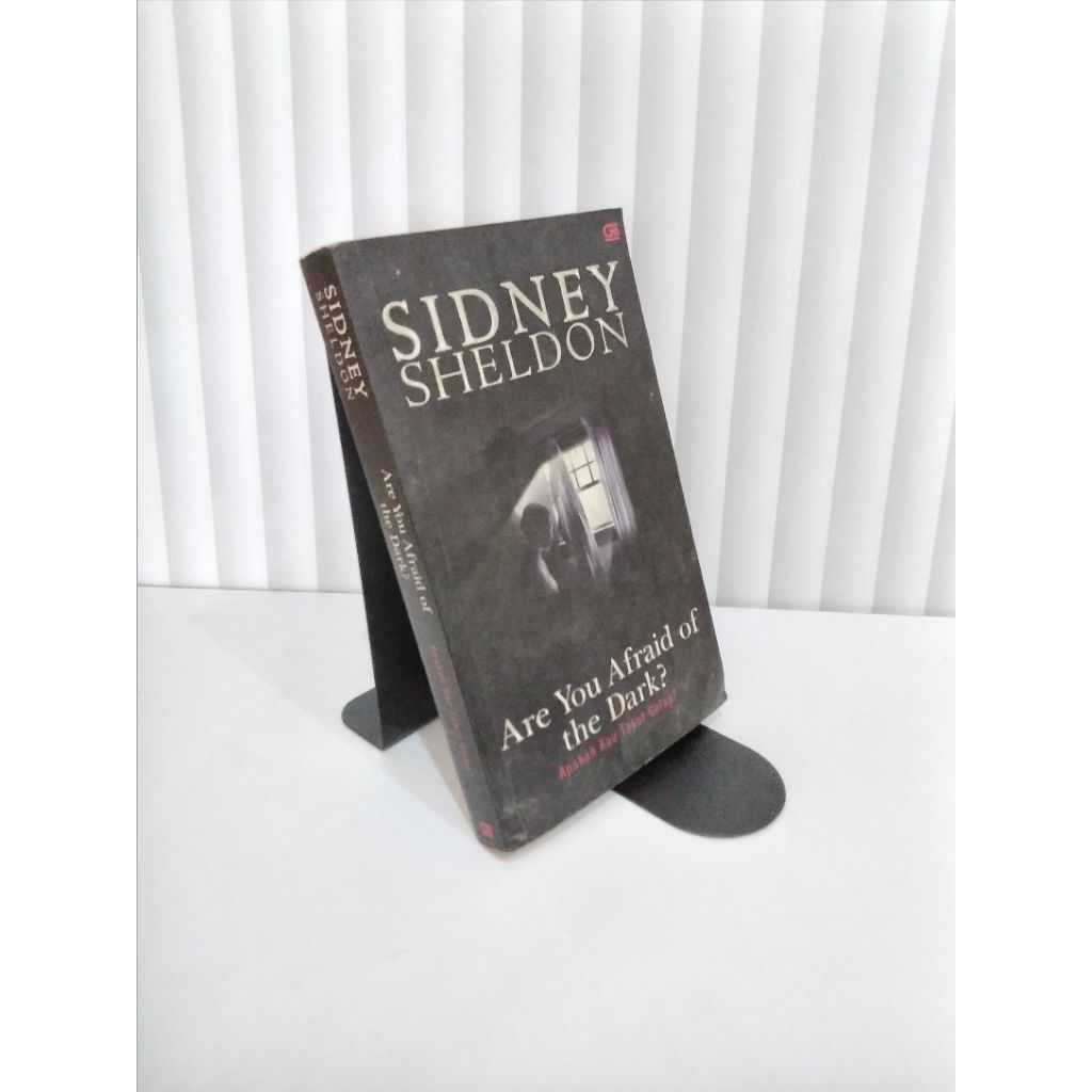 Buku - SIDNEY SHELDONE - ARE YOU AFRAID OF THE DARK?