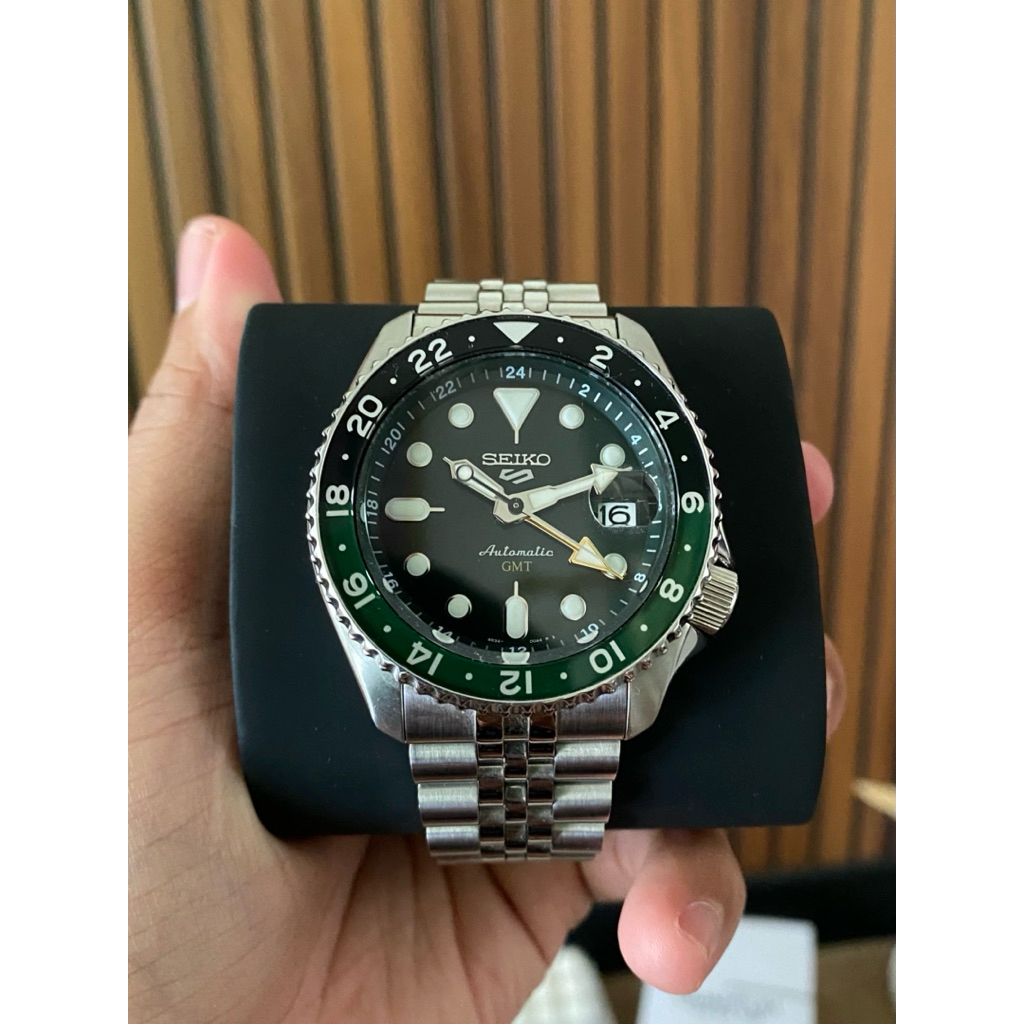 Jam Tangan Pria Seiko 5 Sports SSK035K1 SKX Series GMT “SPRITE” Green Black Dial Automatic Second Li