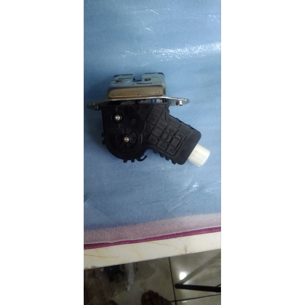 door lock bagasi Avanza 2022,veloz 2022