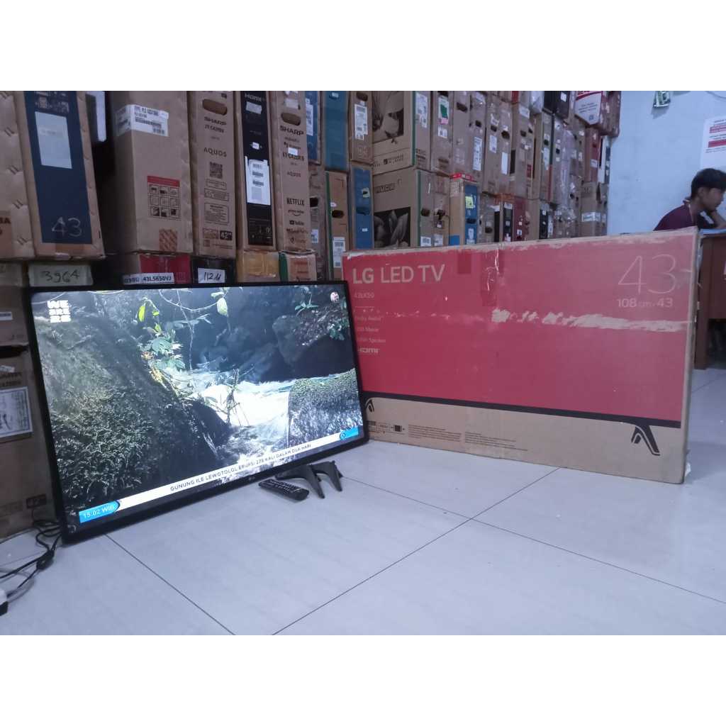 LG Digital TV 43 inci FHD Sudah gak pakai STB Kondisi bekas pemakaian 6893F