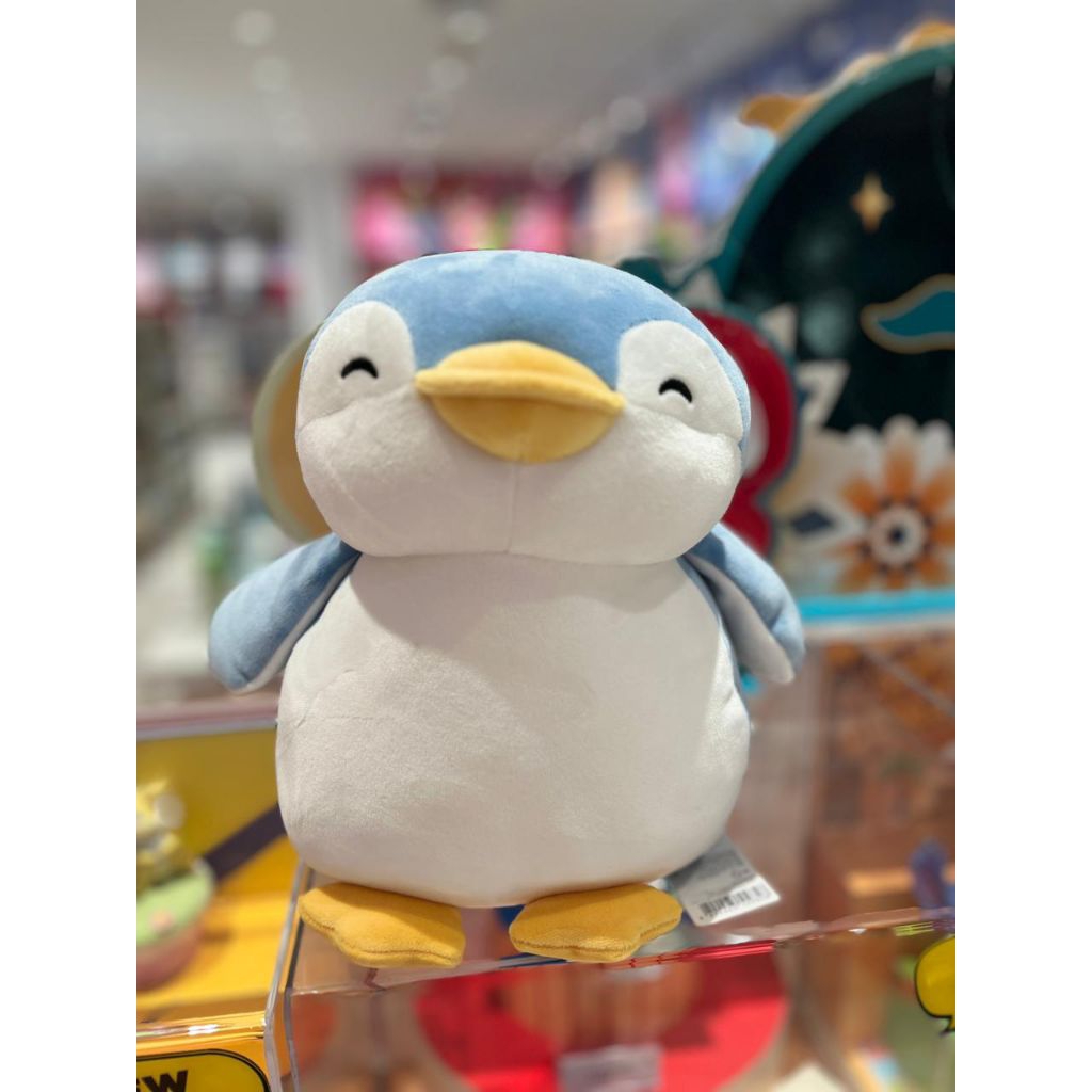 boneka pinguin biru miniso