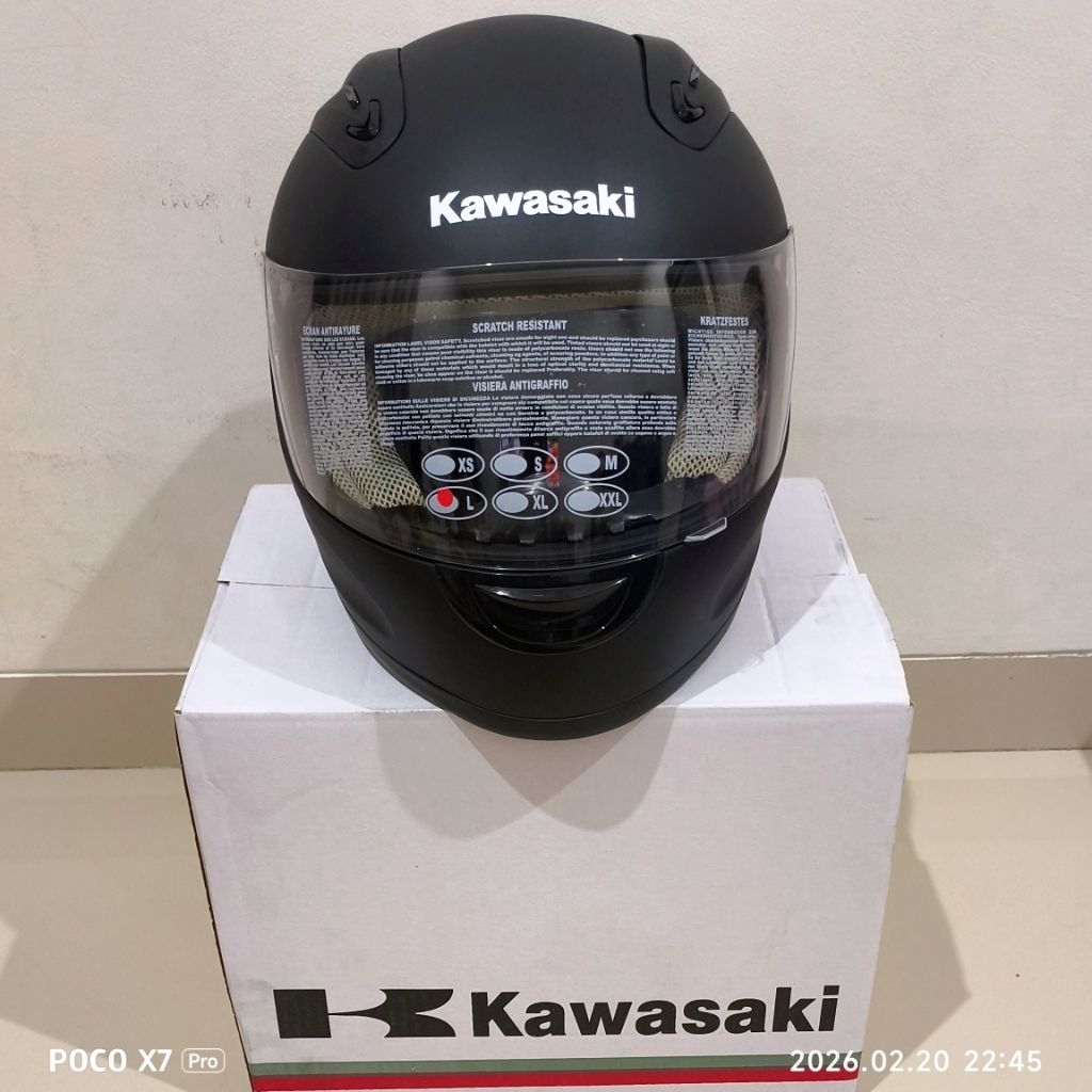Helm Kawasaki Full face original bawaan Ninja 250 Fi