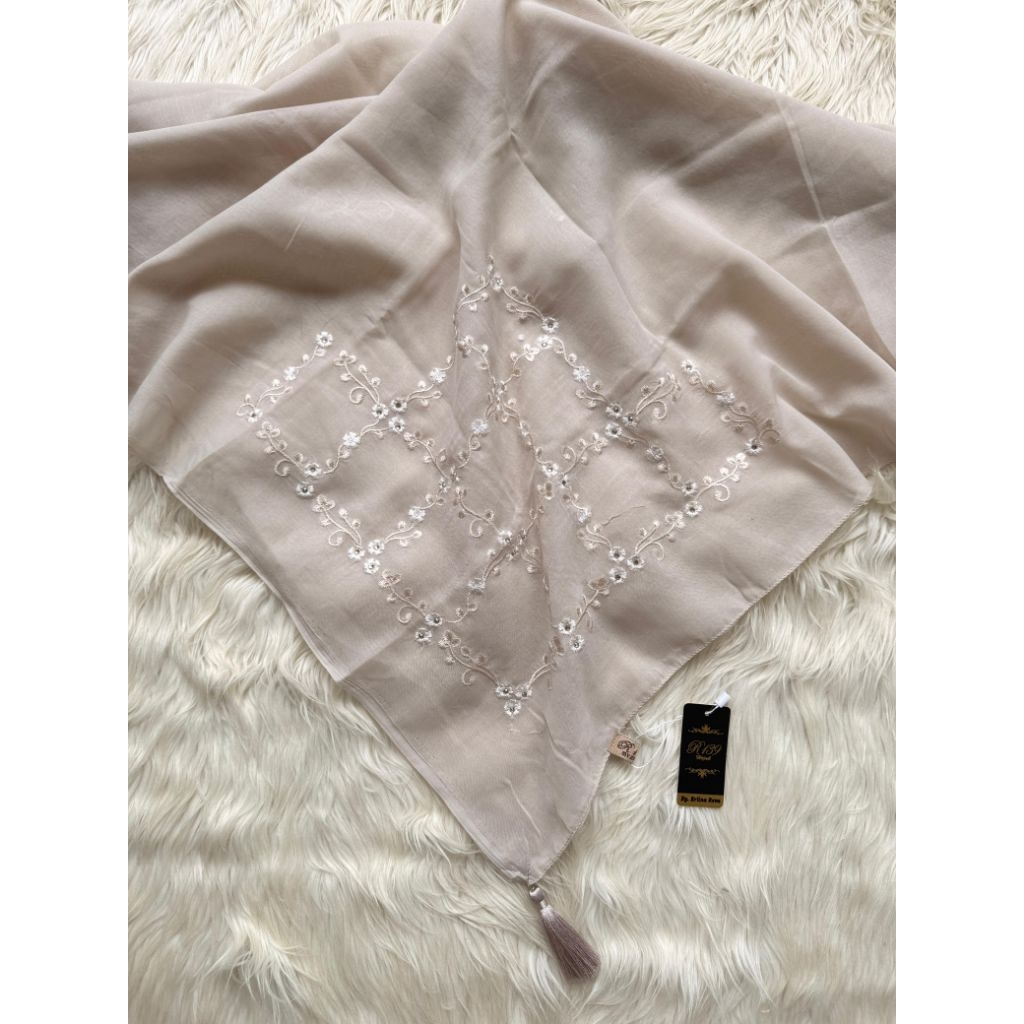 Hijab Segiempat R139 Paris Thalia Terbaru