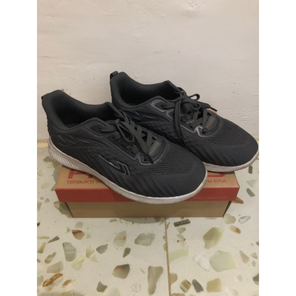 SEPATU PRO LEXUS-N*W ERA