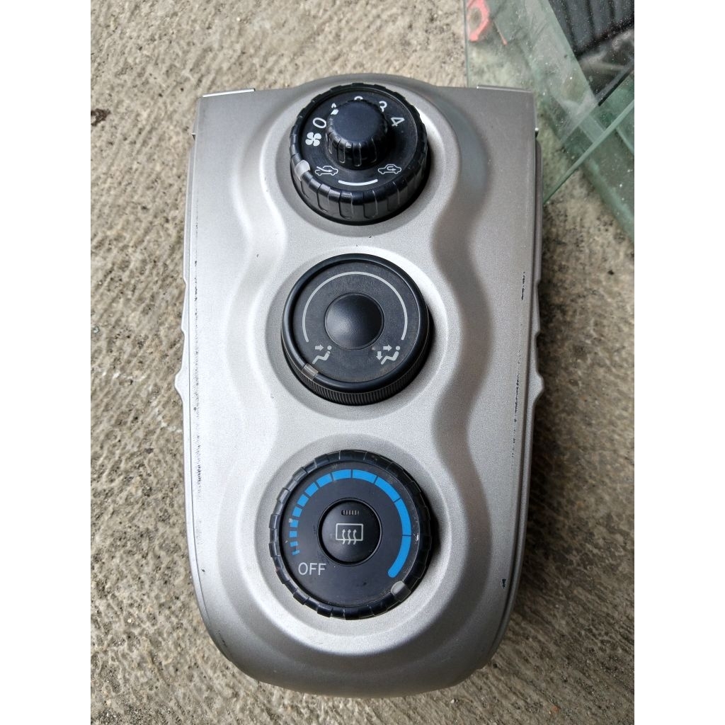 panel ac yaris bakpao 2010