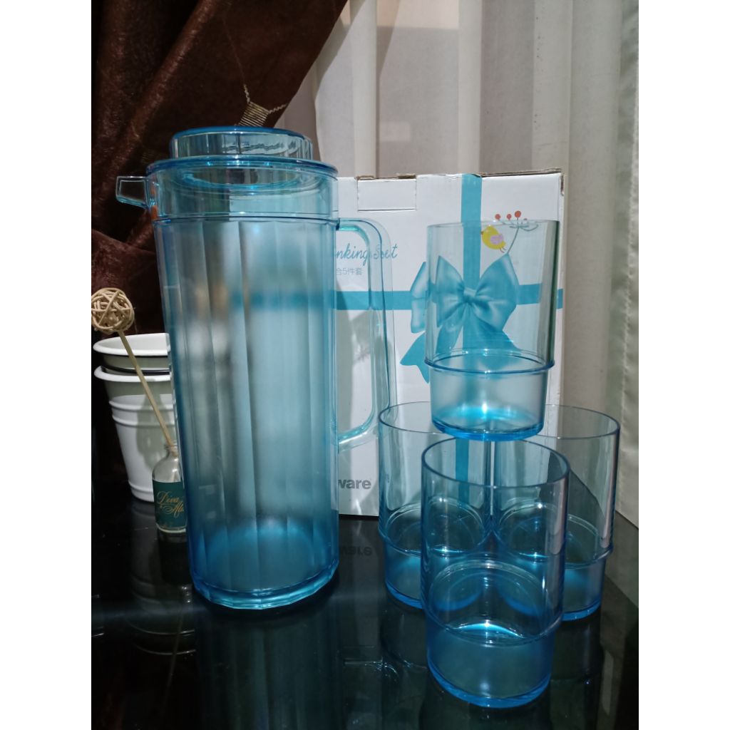 Tupperware watercolor crystal set imperial drinking set