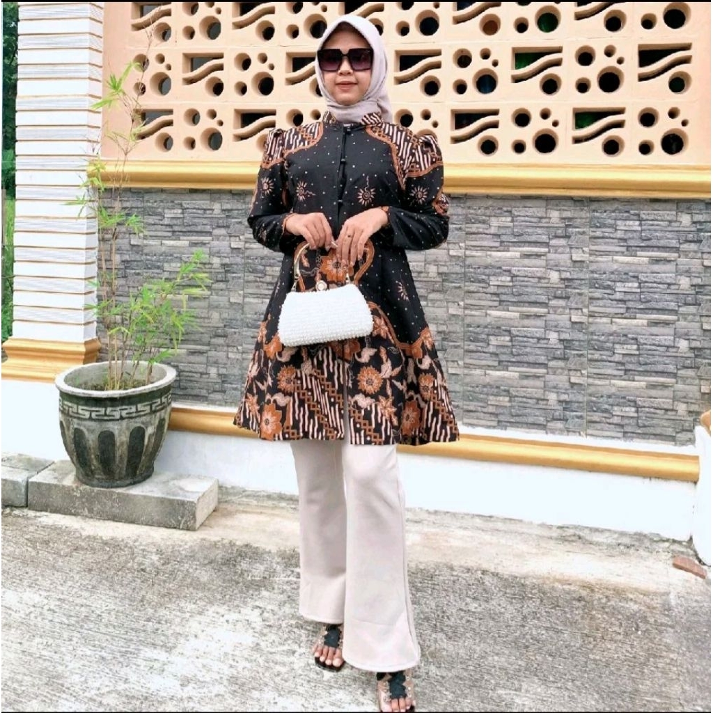 Batik Wanita Modern Blazer Tunik Motif Rintik Sekar Warna Hitam Batik Wanita Atasan Batik Fashion Wa