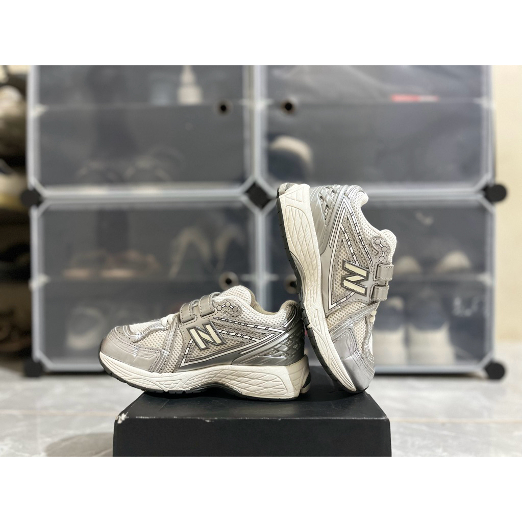 Sepatu Anak Preloved/Second Kids NB 1906R Size 31