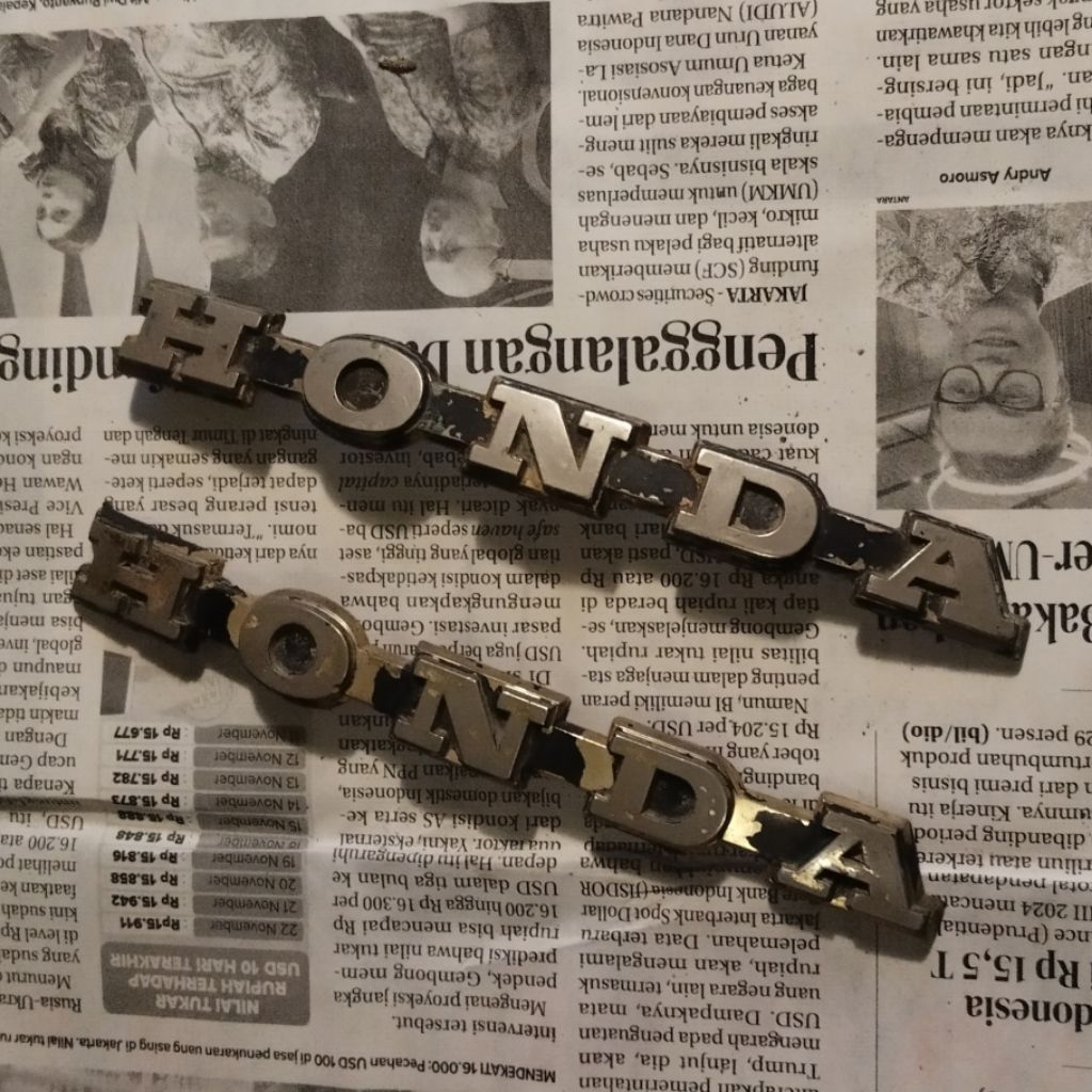 emblem body supercup c700 c800 original bekas