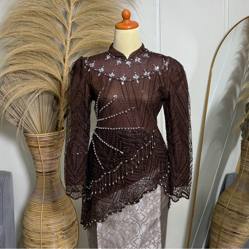 Kebaya Nayla (Versi Terbaru) / kebaya modern / kebaya wisuda