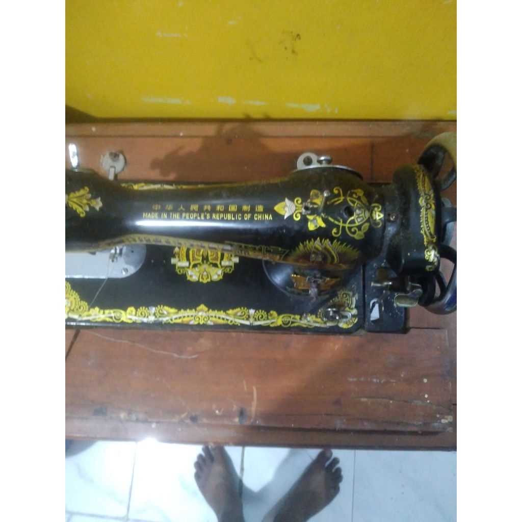 Mesin Jahit Butterfly Meja kayu jati Bekas