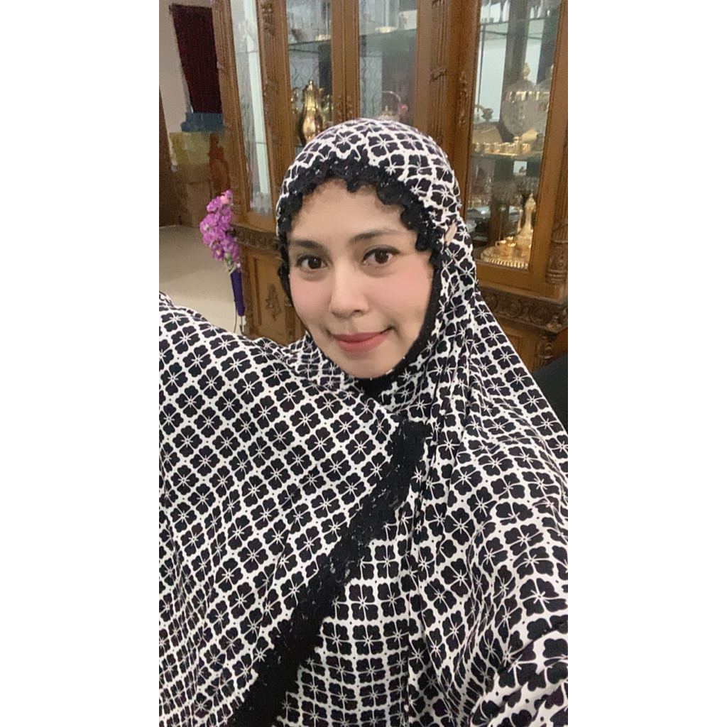 Mukena Rayon Renda Premium hitam monokrom