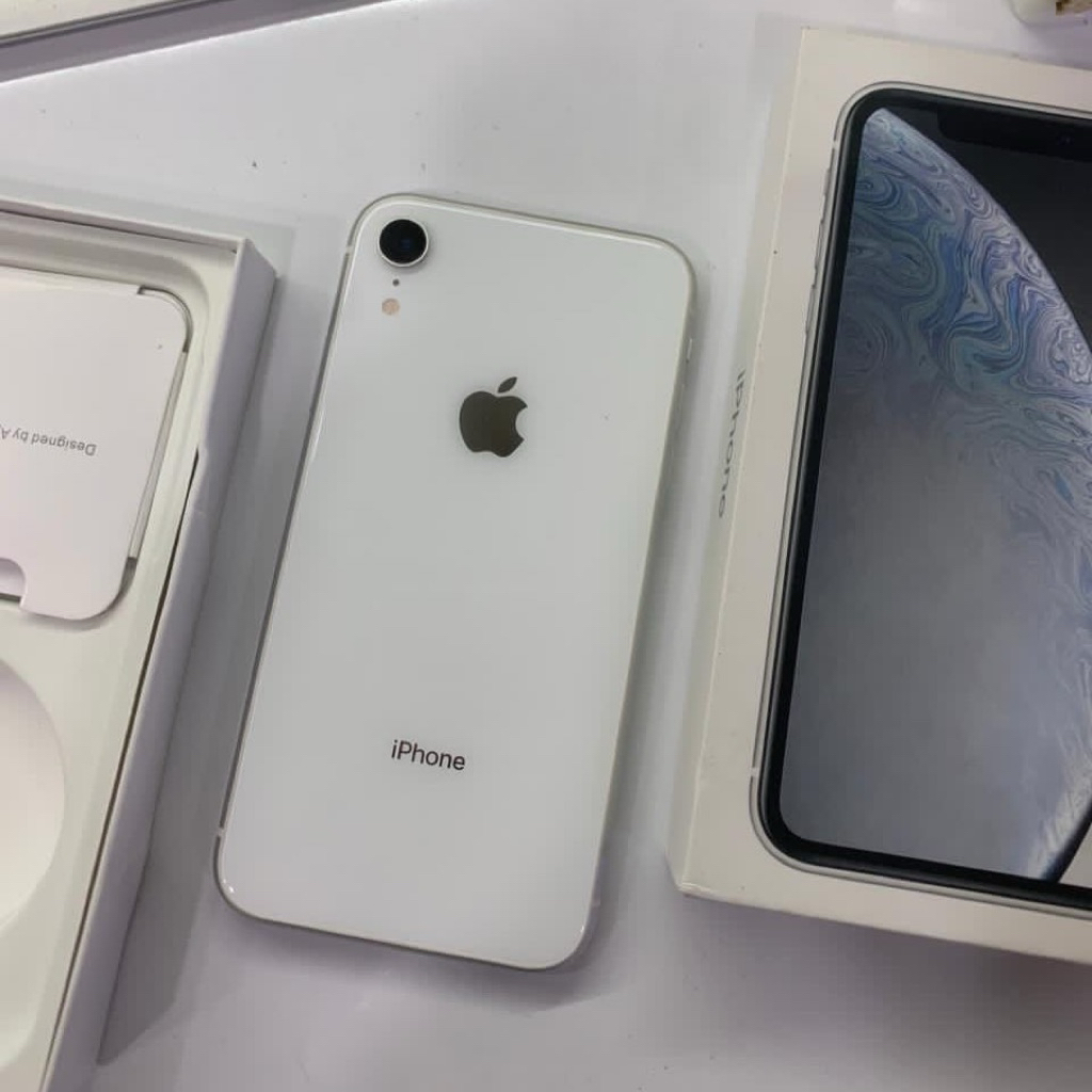 iPhone XR 128gb ibox fullset dus oem Kodisi fisik 95% mulus