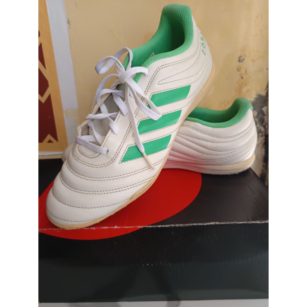 preloved sepatu futsal adidas