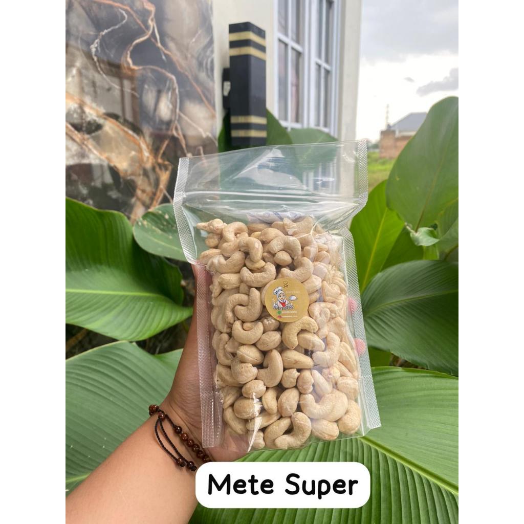 Kacang Mete Super Asli Wonogiri Jatisrono Munisa Snack.