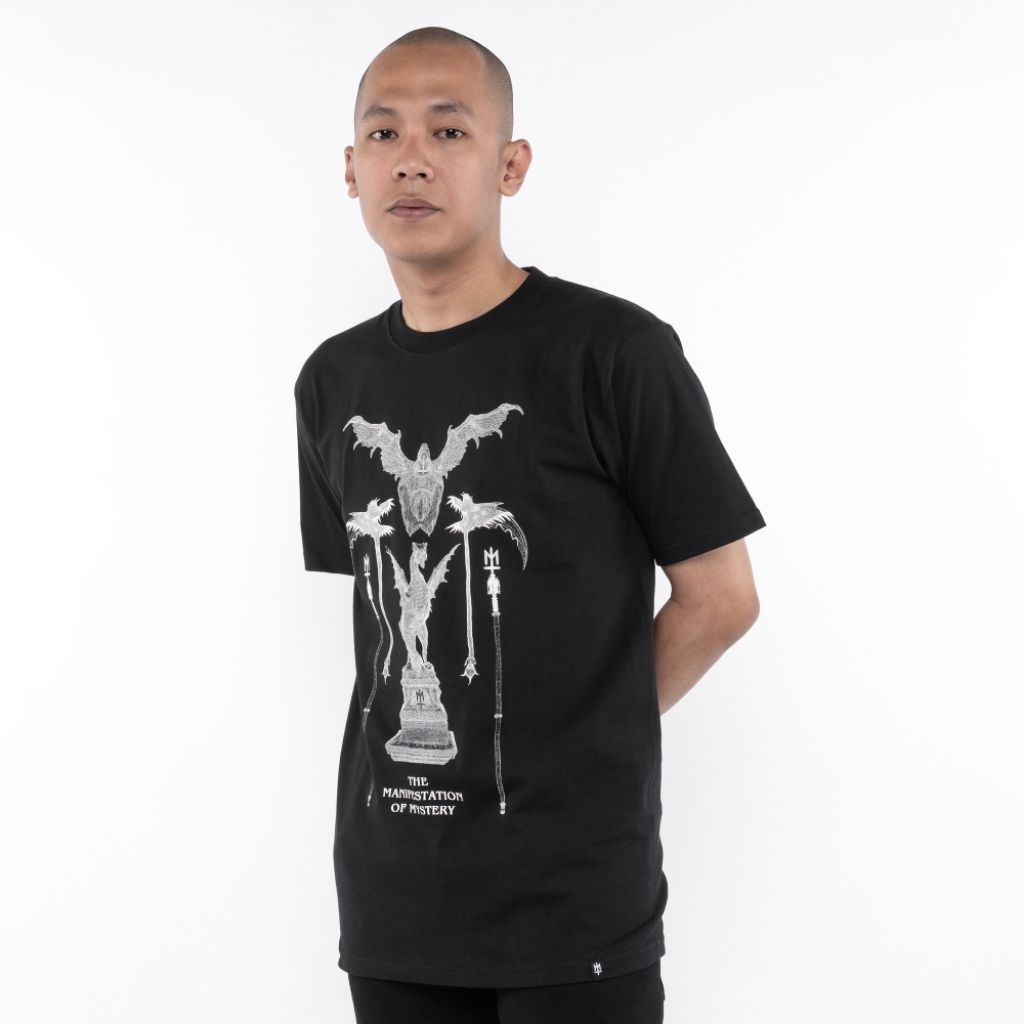 MATERNAL DISASTER | T-Shirt | Daimone