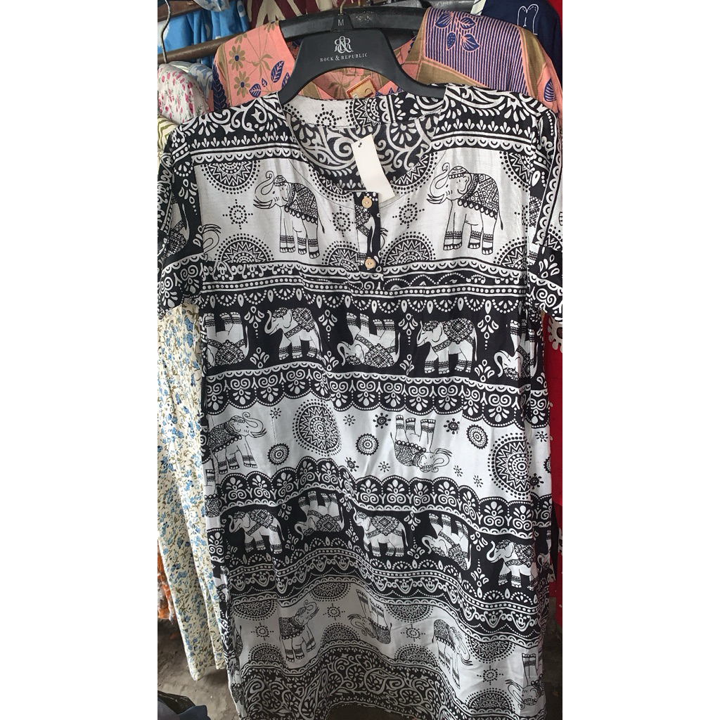 Daster model baru motif gajah hitam putih