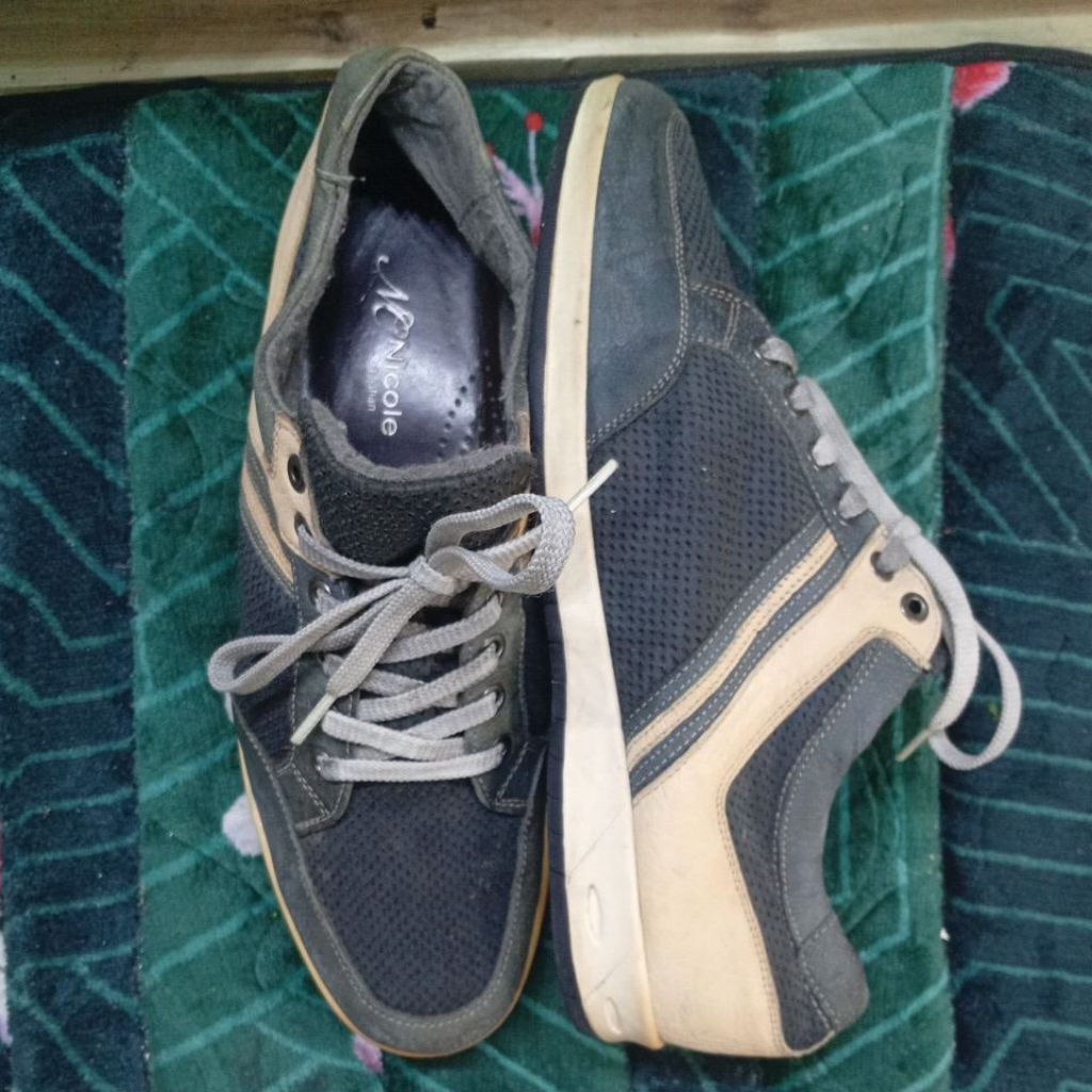 sepatu second branded size 46