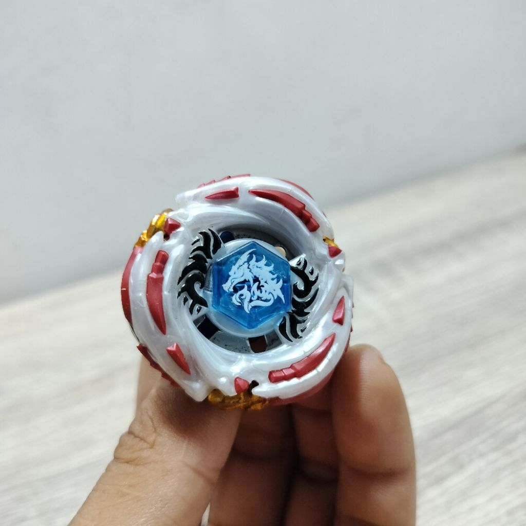takara tomy beyblade meteo L - drago