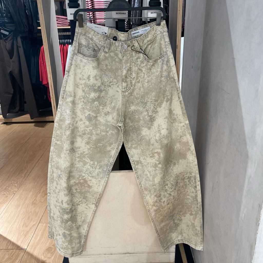 Jeans Barrel BERSHKA MEN Jastip (jasa titip)