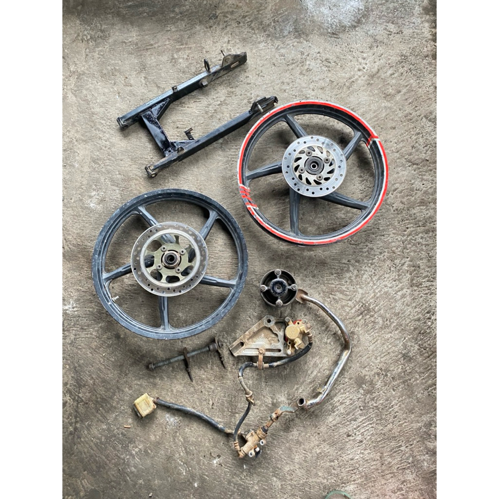 Velg set original lepasan Honda Supra x 125 batman