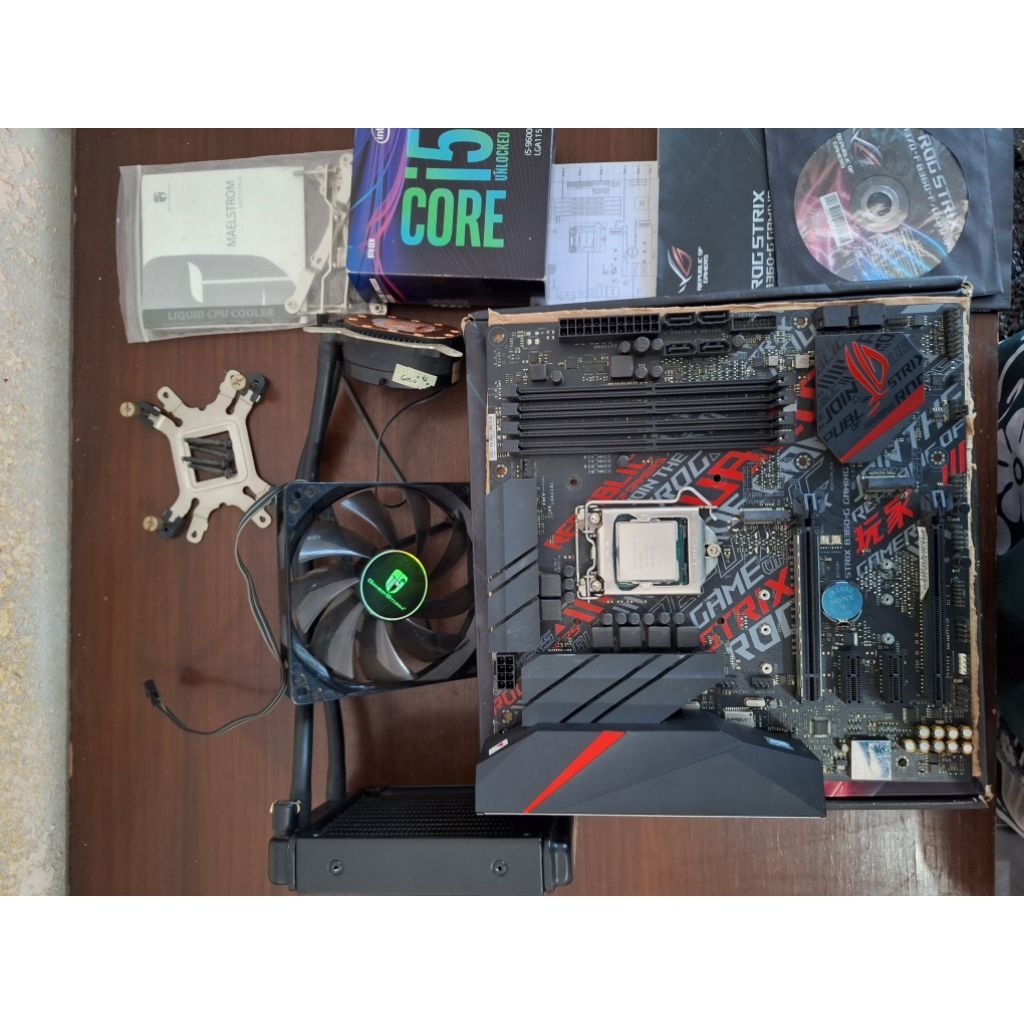 ​Paket Intel i5 9600K + ASUS ROG B360-G + AIO Deepcool