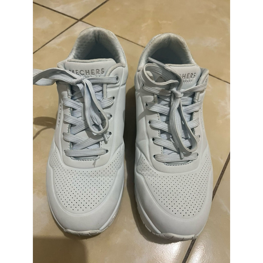 Preloved Skechers Uno Stand On Air Women - Light Denim size 38