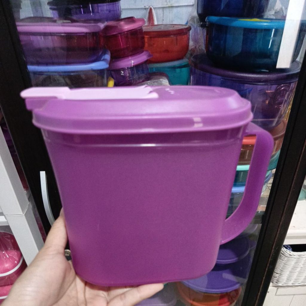 Teko pitcher Tupperware