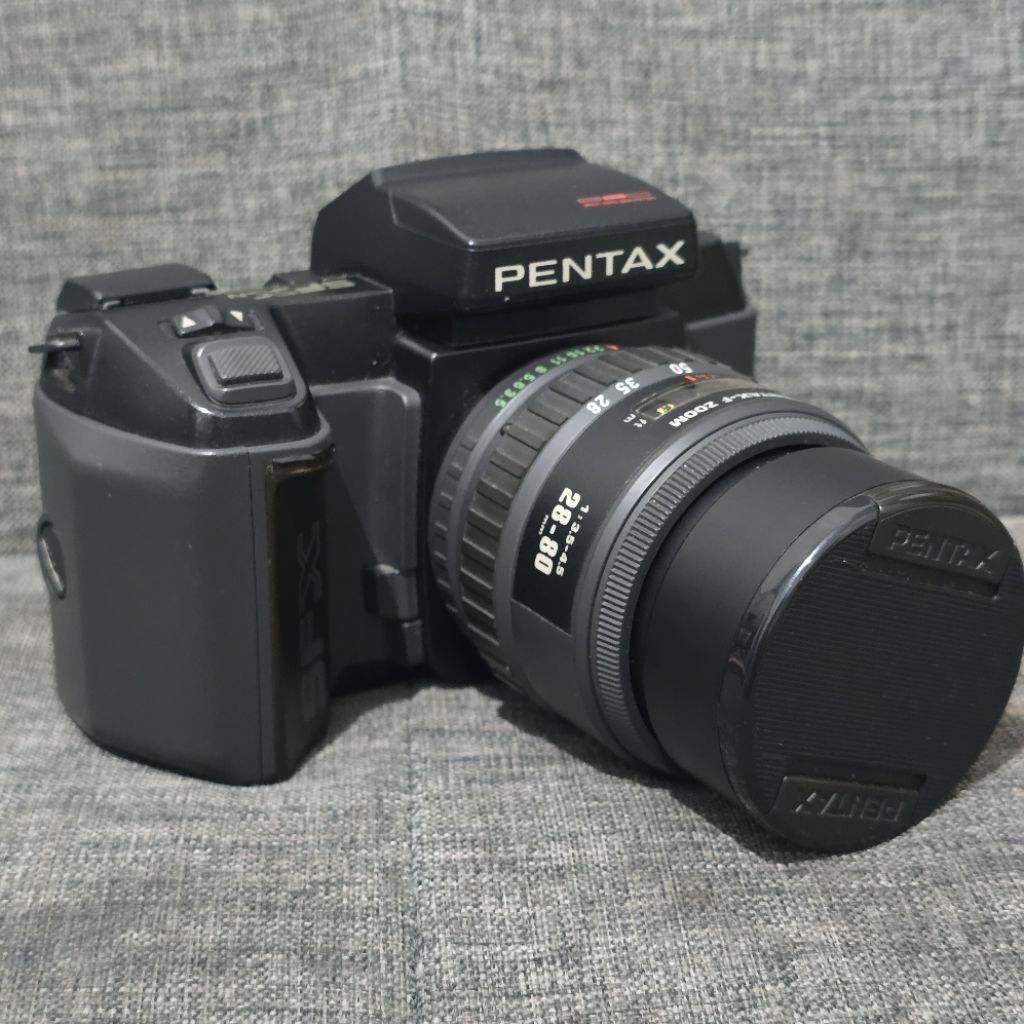 kamera roll film pentax sfxn automatis with lensa pentax-F zoom 3.5-4.5 28-80mm (normal)