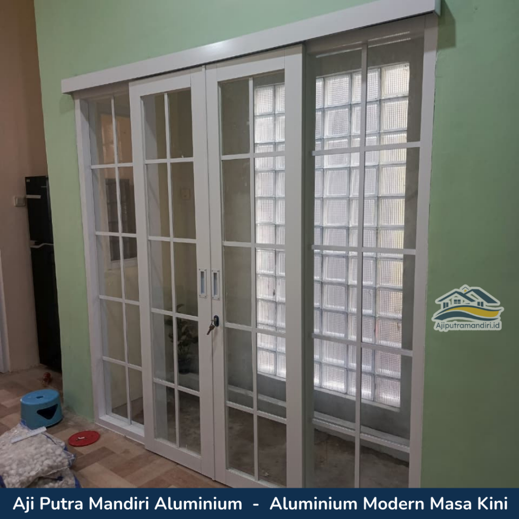 Partisi Pintu Sliding Aluminium Warna Putih Custom