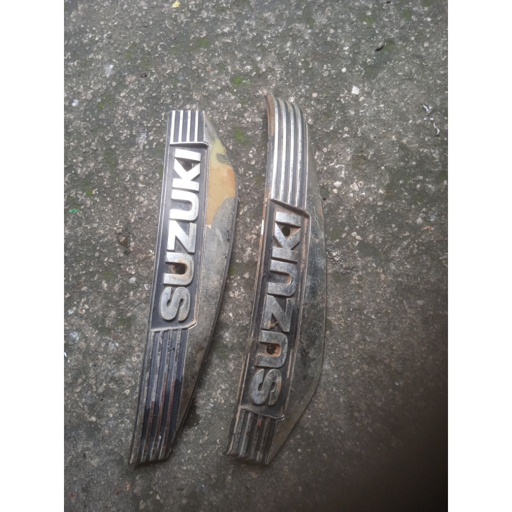emblem tangki rc 100 original