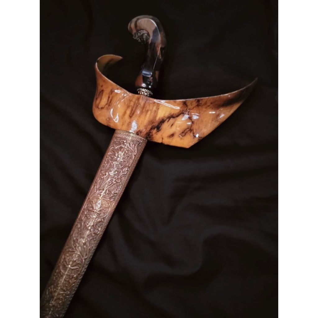 Keris Sepuh Sangkelat Warangka Ladrang Solo Kayu Timoho Pendok Bunton Ukir Kuno - Keris Majapahit