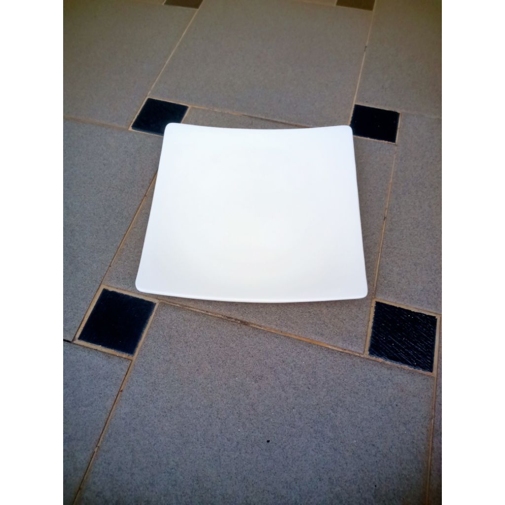 PIRING MAKAN KERAMIK ALAS KUE BENTUK KOTAK PUTIH POLOS BAHAN TEBAL.MERK VIVERE