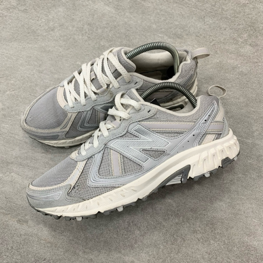 New Balance 410v5 Grey