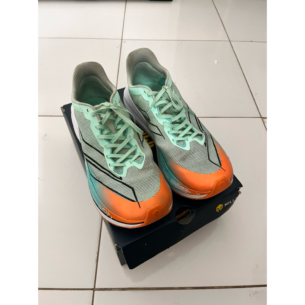 Sepatu Lari Mills Enermax Tyconn Second Size 41