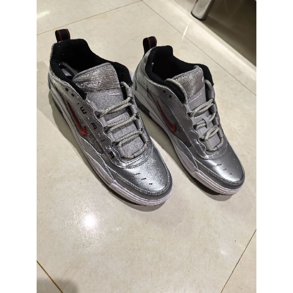 nike air max ishod wair silver