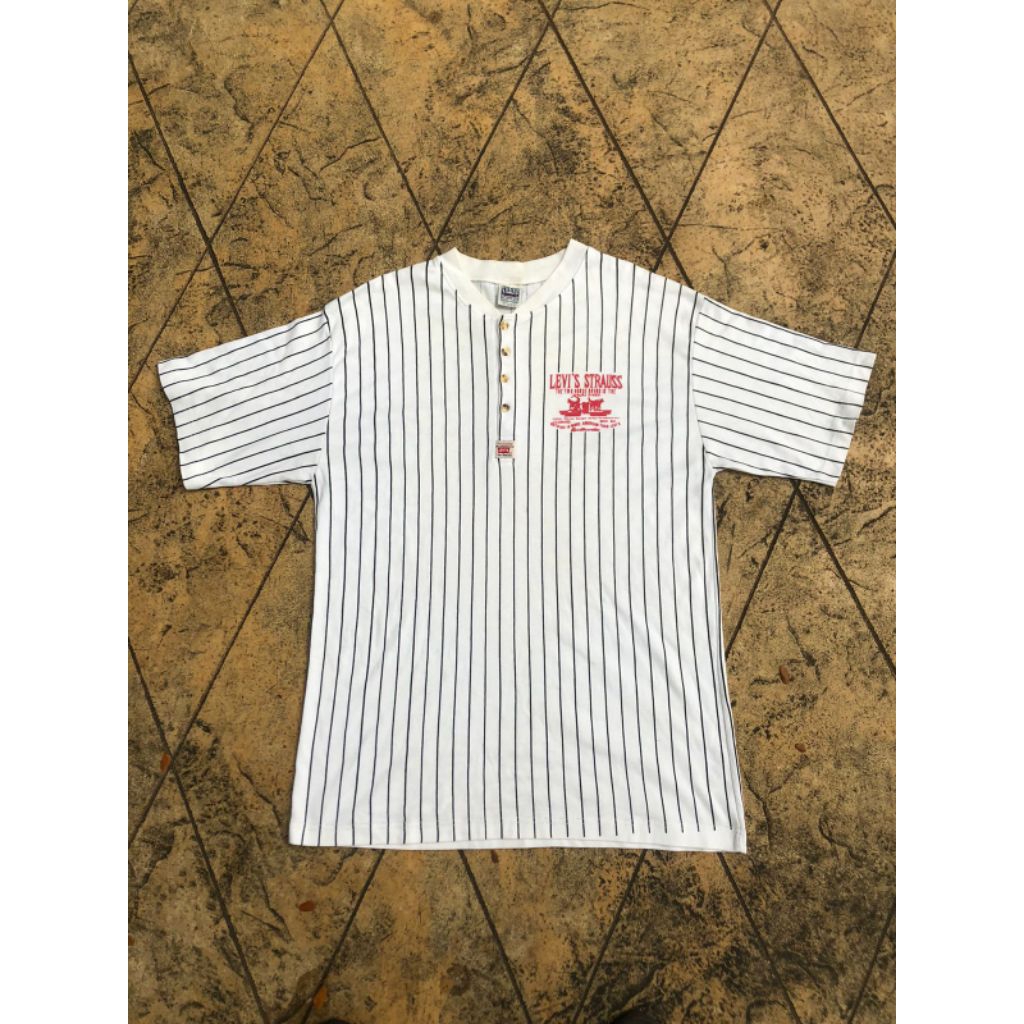 vintage Levis tees 90s