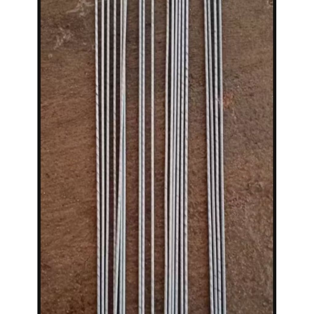 Ruji Sangkar burung- Bahan :Besi
- Diameter: 1,2 mm
- Panjang: 35 cm & 60 cm