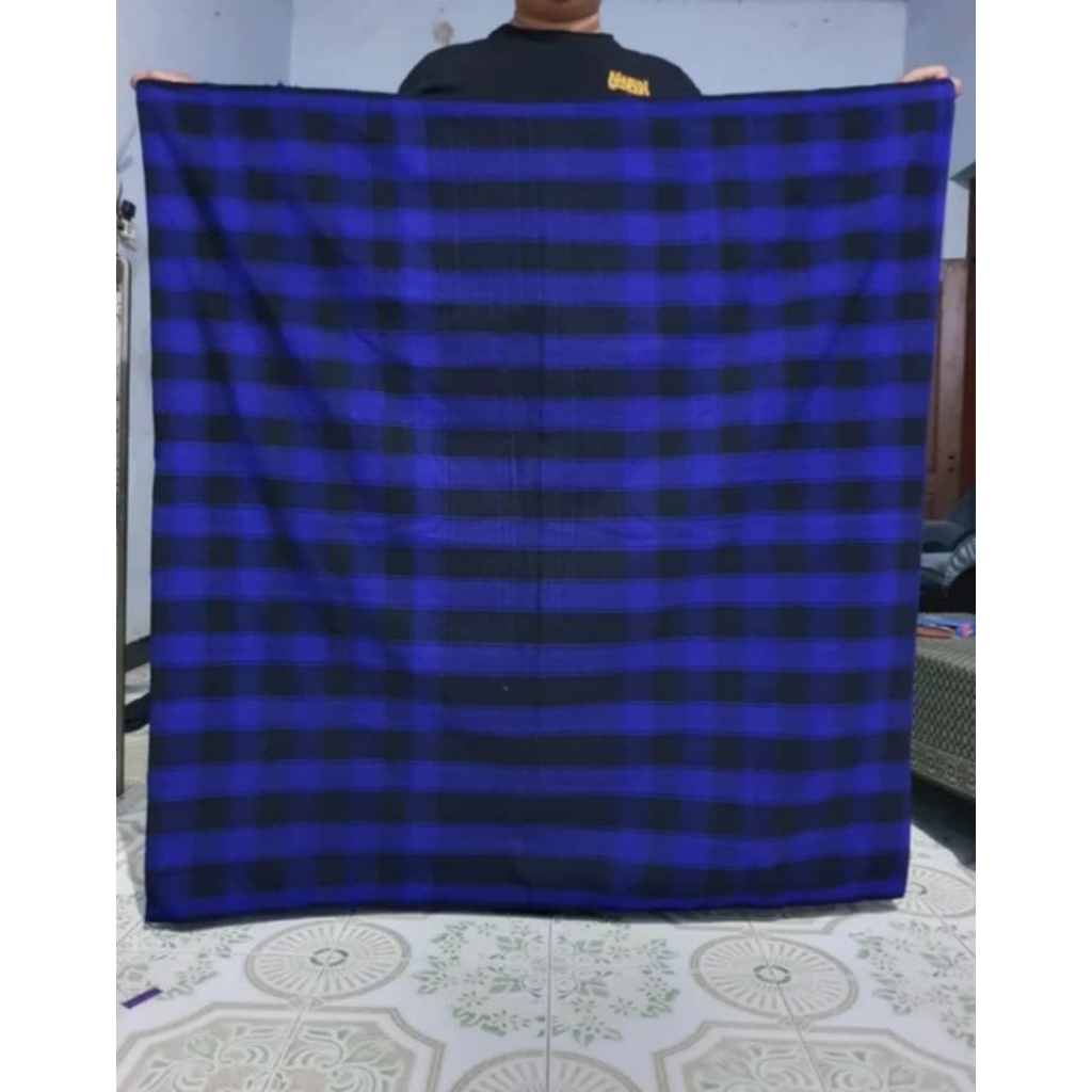 sarung tenun goyor manggisan navy