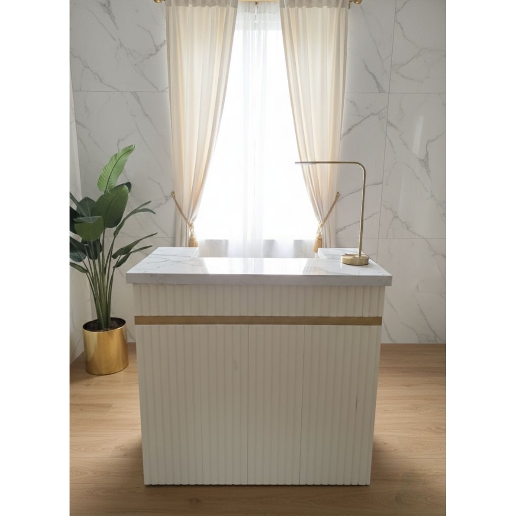 Meja Kasir// Rak kasir